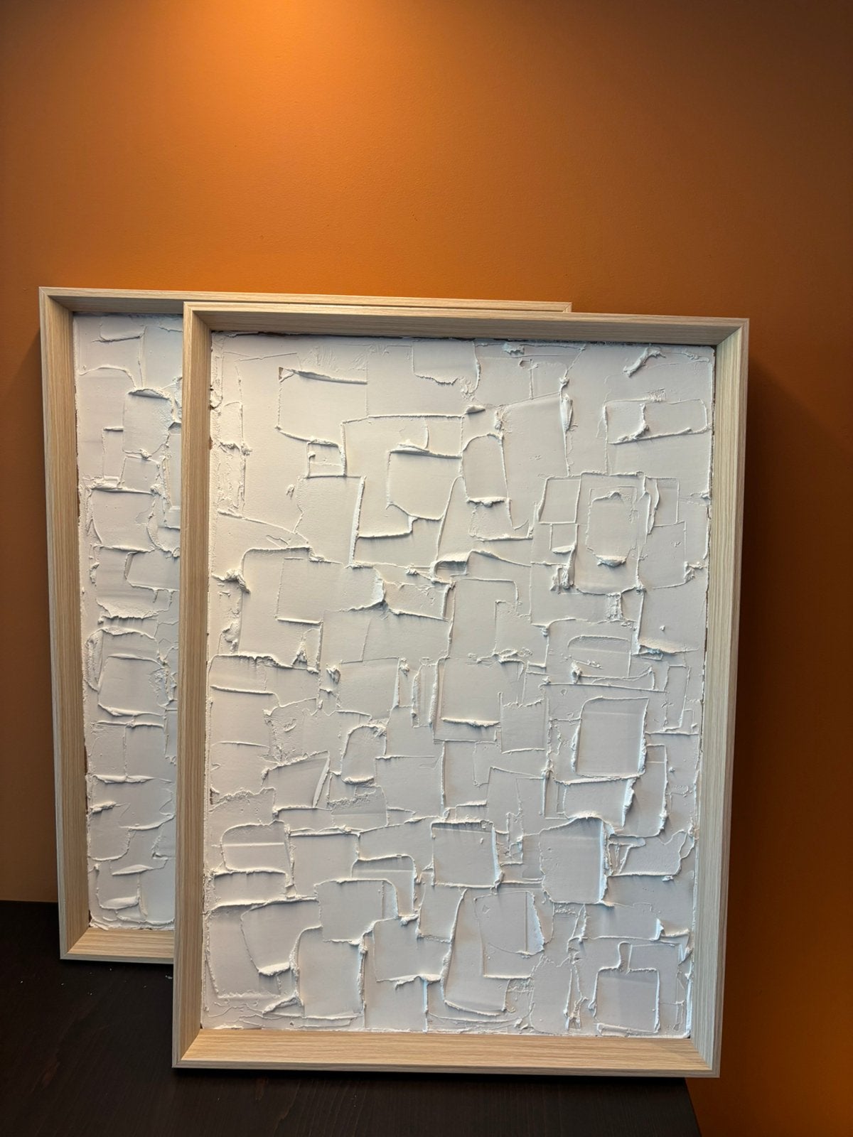 Twee textured schilderijen (50cm x 70cm), Ophalen