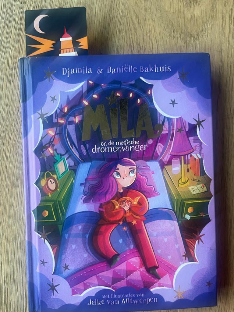 Mila en de magische dromenvanger - Djamila & Daniëlle Bakhui, Ophalen of Verzenden, Zo goed als nieuw, Fictie