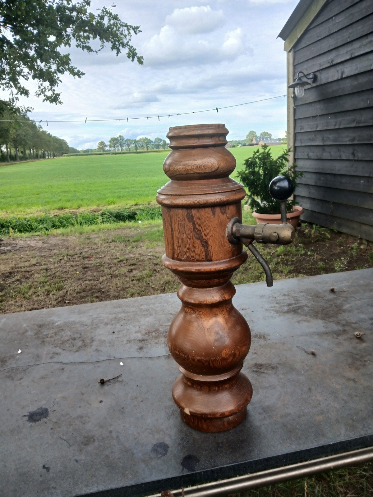 Antieke houten tapzuil met messing kraan, Ophalen of Verzenden