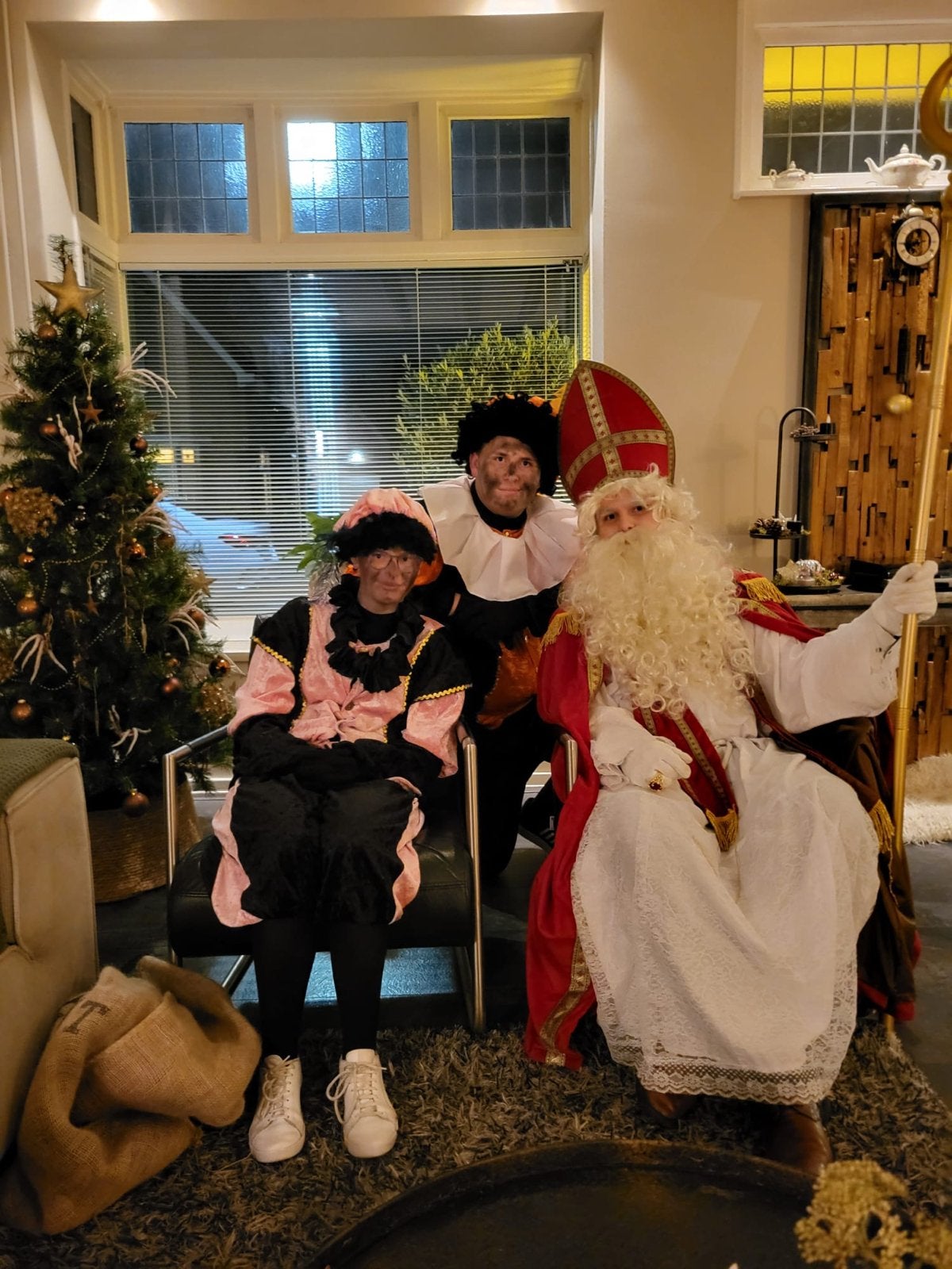 Sint en piet op bezoek!, Ophalen