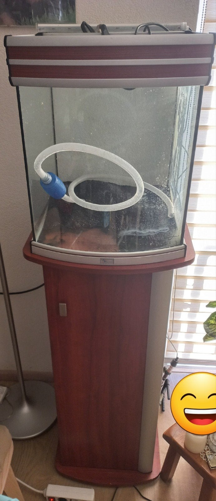 Aquarium met bijhorende onderkast, Ophalen