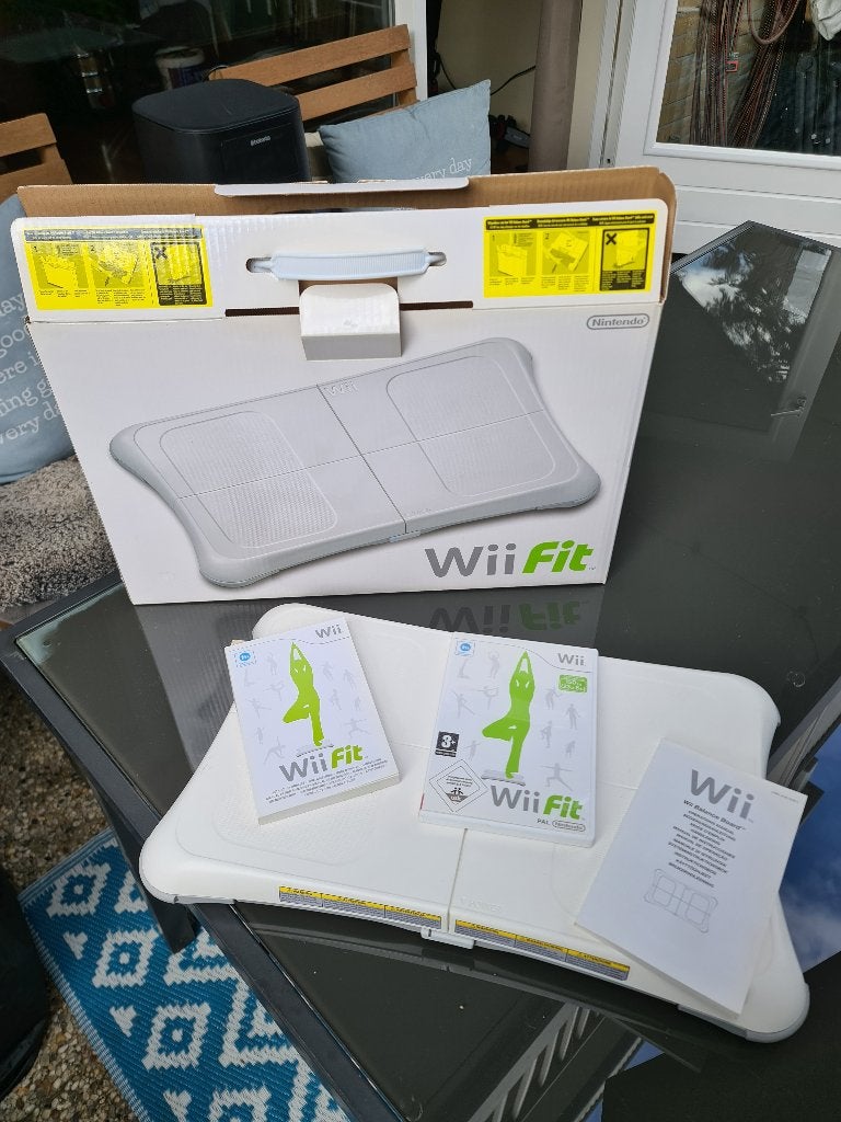 Wii Fit + Balance Board, 1 speler, Eén computer, Ophalen of Verzenden, Zo goed als nieuw