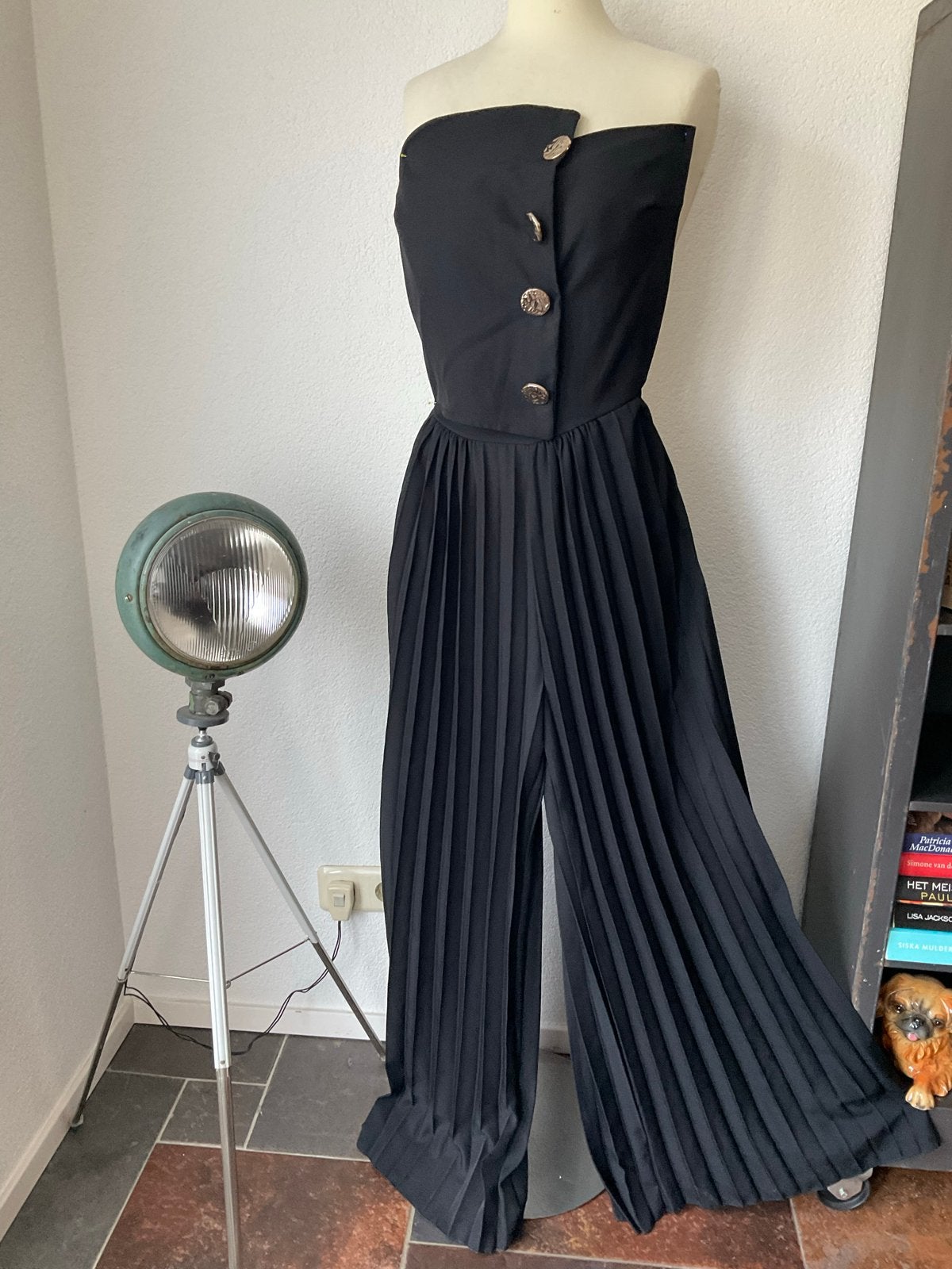 Prachtige strapless jumpsuit met plissé broek 38, Kleding | Dames, Jumpsuits, Ophalen of Verzenden, Zo goed als nieuw, Maat 38/40 (M)