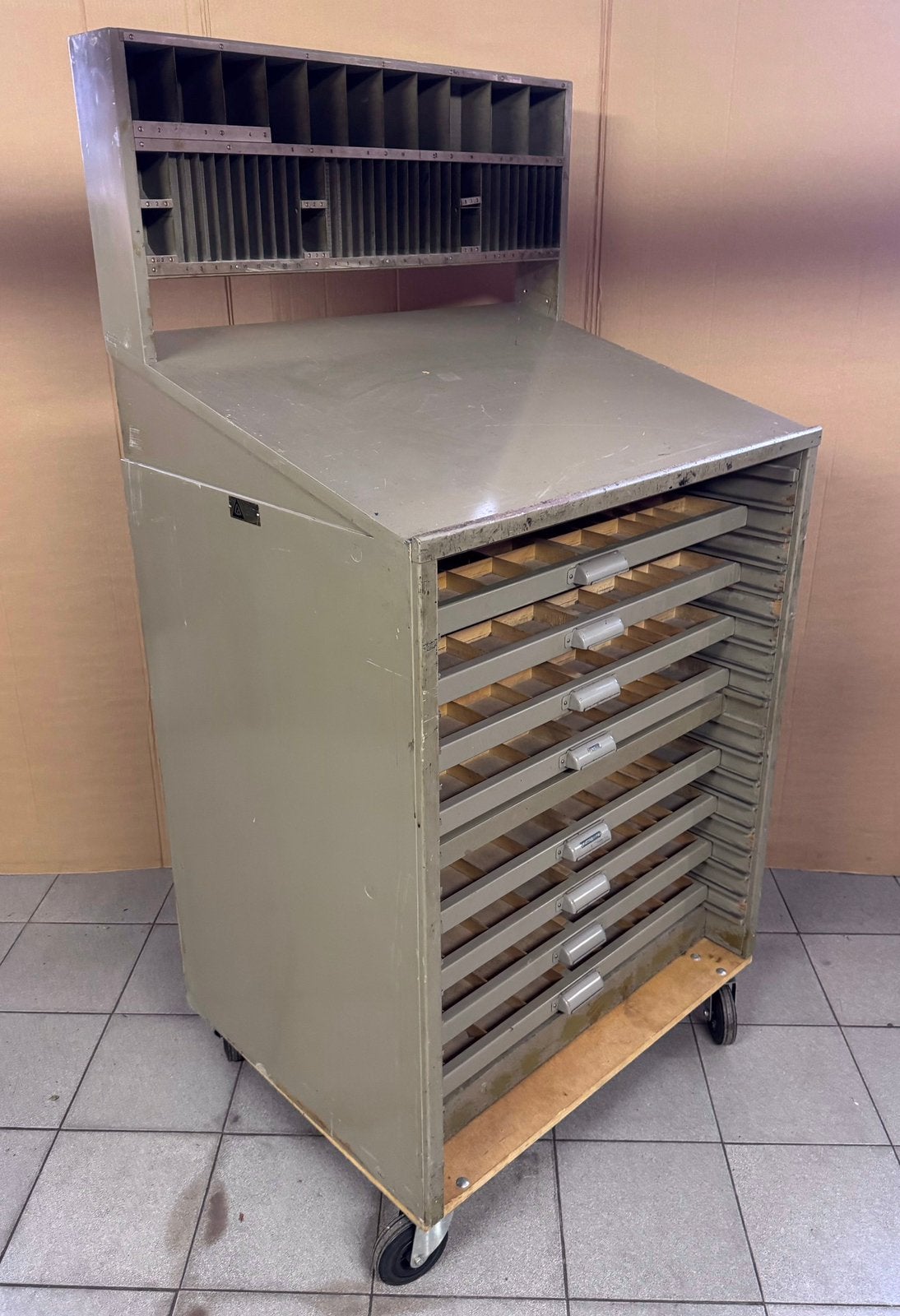 letterkast / zetbok / drukkerij kast, Ophalen