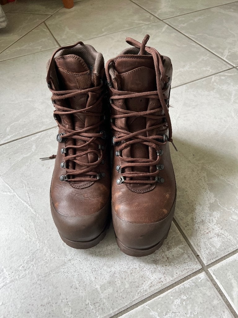 Licht gedragen paar HAIX Mondo wandelschoenen maat 280M.44, Verzenden, Gebruikt, Schoenen