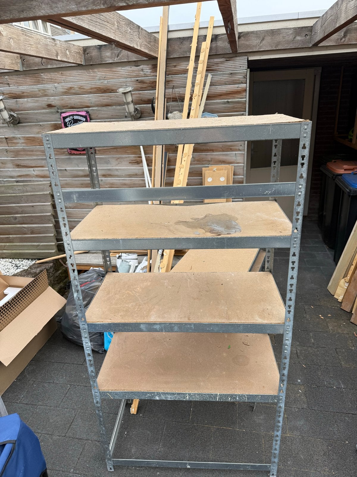 Stevige metalen stellingkast met houten planken, Huis en Inrichting, Ophalen of Verzenden, Gebruikt