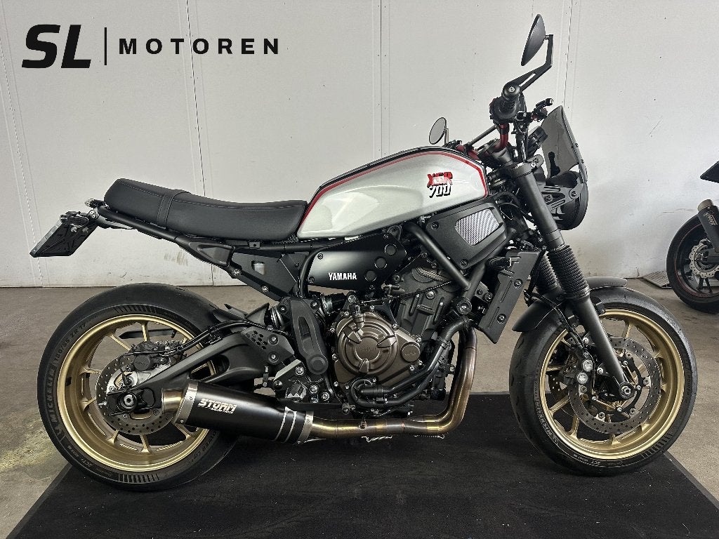 Yamaha XSR700 XTribute - 2022 - 3.200 km - Unieke Uitvoering, 2 cilinders, Occasion, Motorrijbewijs A, Bedrijf