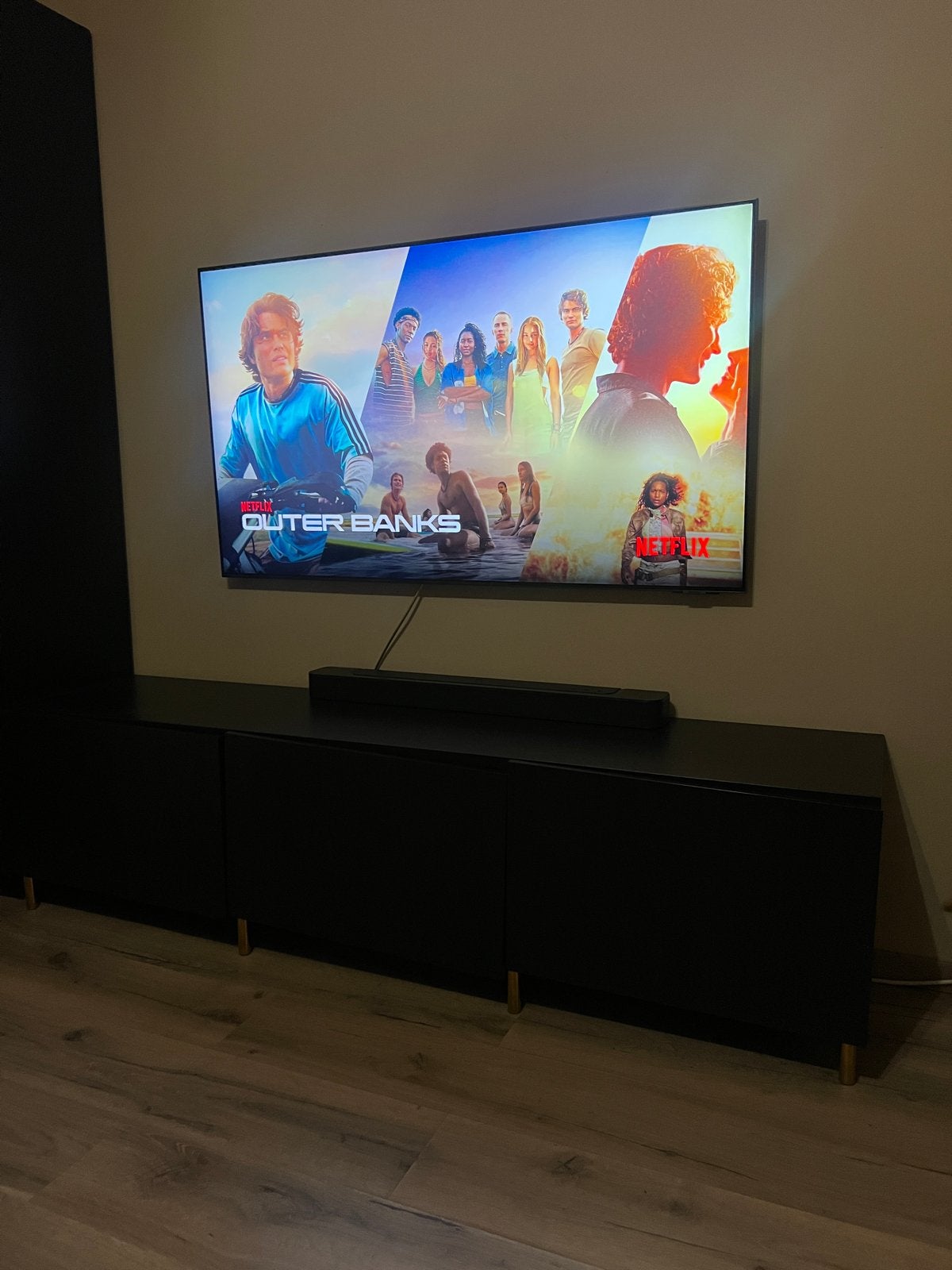 Zwart tv meubel, gouden pootjes, Ophalen, Zo goed als nieuw, 25 tot 50 cm, Minder dan 100 cm