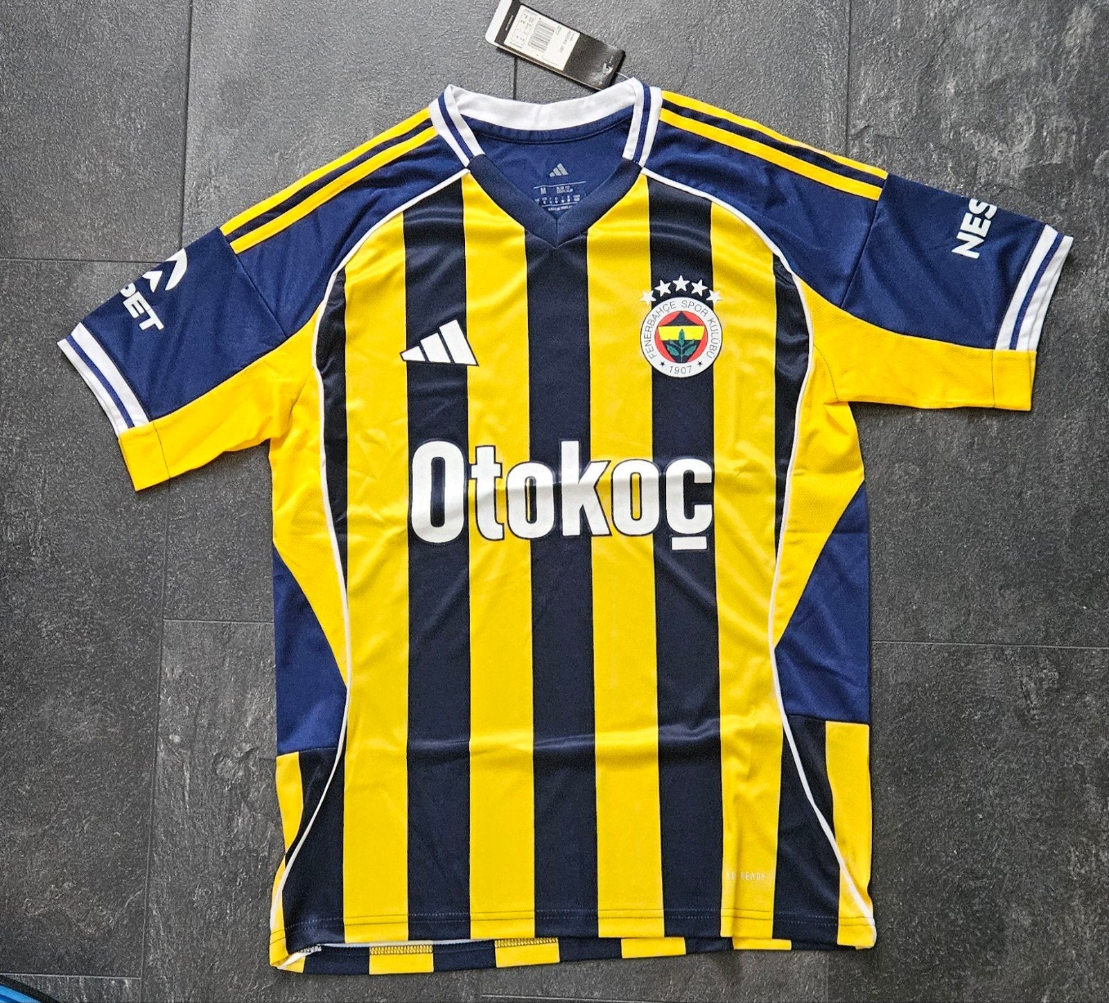 Fenerbahçe Thuisshirt Maat M, Sport en Fitness, Maat M, Ophalen of Verzenden, Nieuw, Shirt