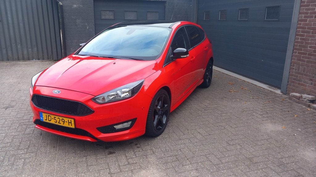 Ford Focus 1.5 Red Edition.Climate control,Navi,Cruise contr, Auto's, Ford, 4 cilinders, 150 pk, Origineel Nederlands, Bedrijf