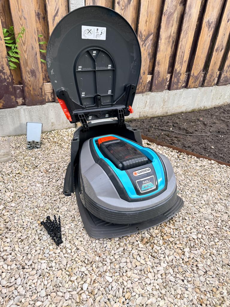 Gardena robot grasmaaier, Tuin en Terras, Robotmaaiers, Ophalen, Zo goed als nieuw, Minder dan 20 cm