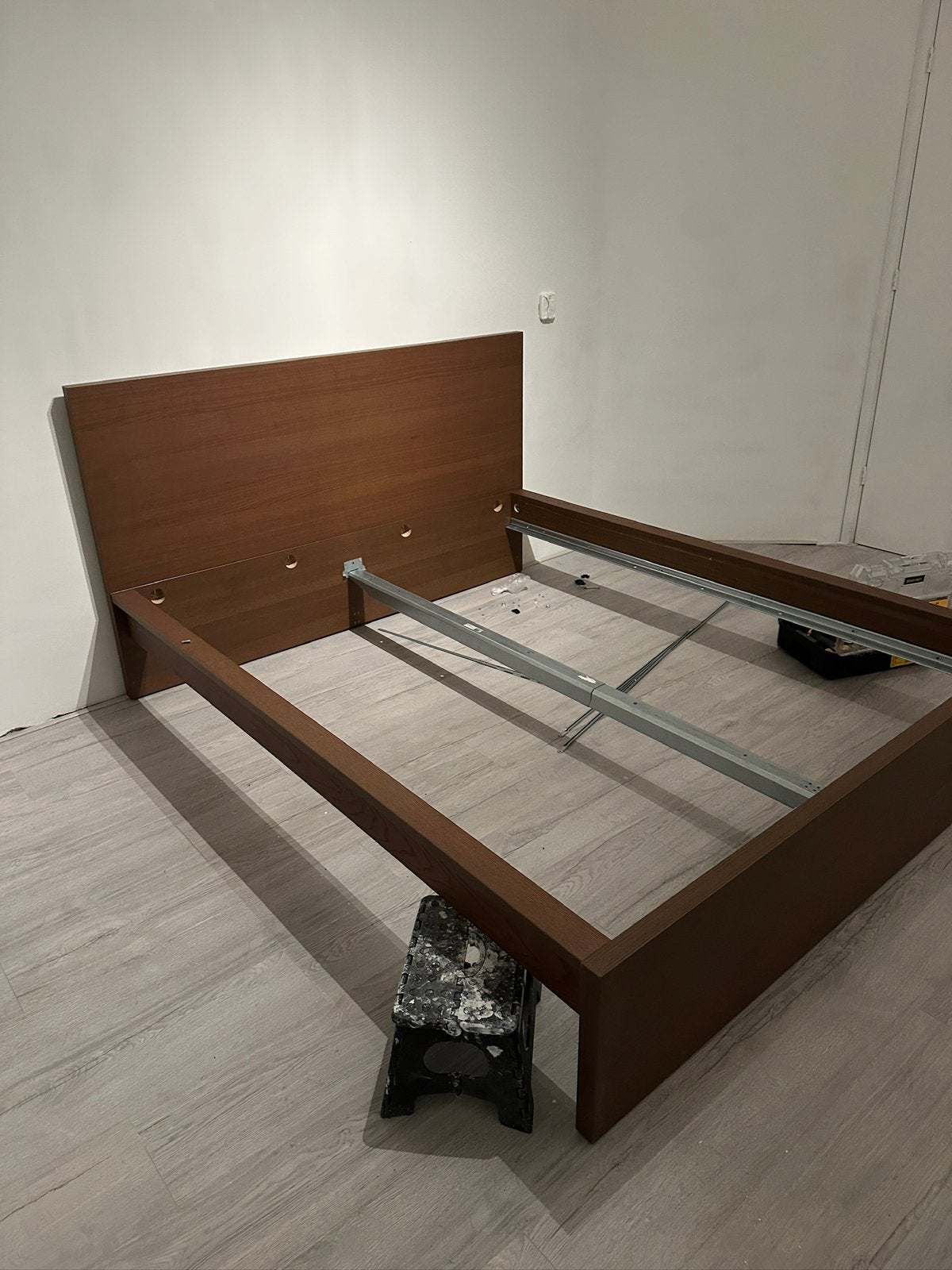 Ikea Malm bedframe bruin, Tweepersoons, Ophalen of Verzenden, Zo goed als nieuw, 160 cm