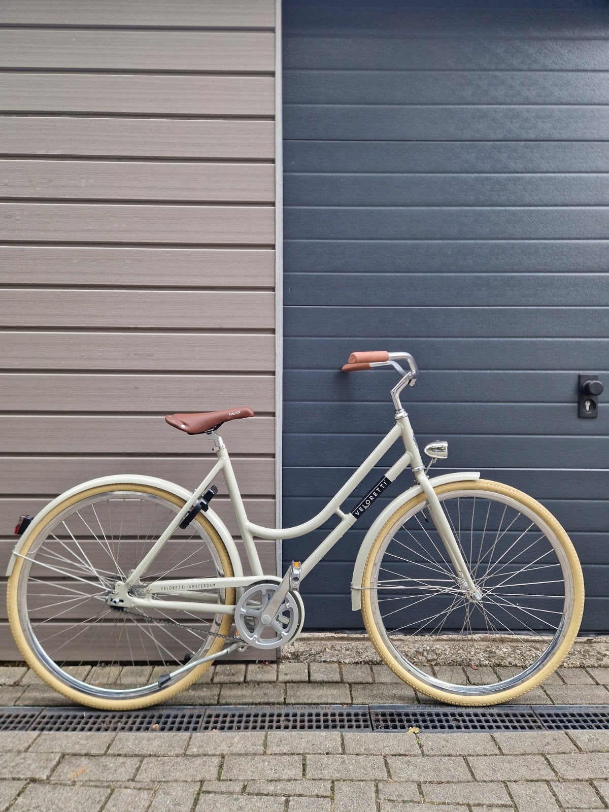 Veloretti caféracer damesfiets - 28 inch - crème, Overige merken, Terugtraprem, Ophalen of Verzenden, Zo goed als nieuw