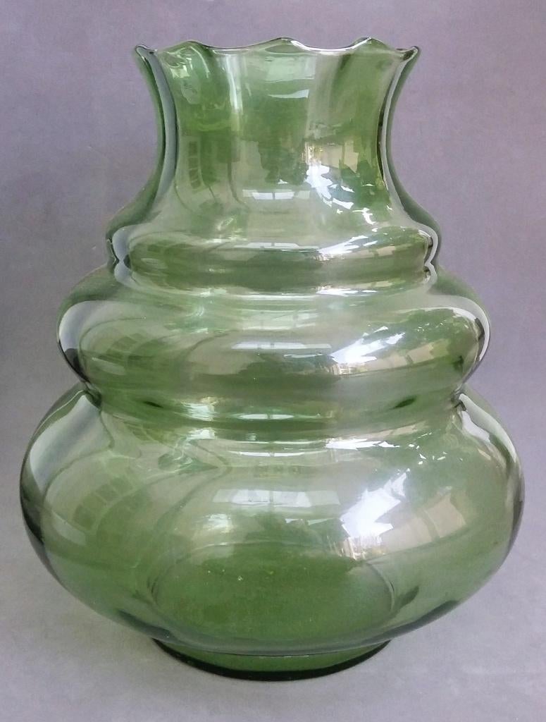 Omstreeks 1930 GROTE 27 cm. Art Deco Groen Lazen DOYEN Vaas, Antiek en Kunst, Antiek | Glas en Kristal, Ophalen of Verzenden