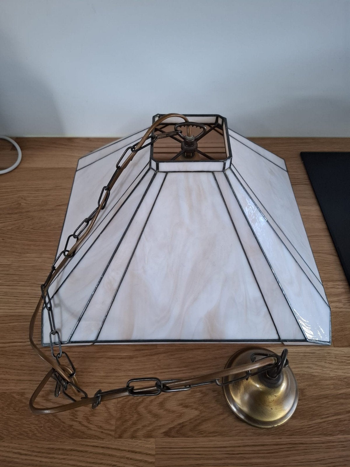 Vintage lamp Tiffany stijl (Rose design), Huis en Inrichting, Lampen | Lampenkappen, Ophalen, Zo goed als nieuw