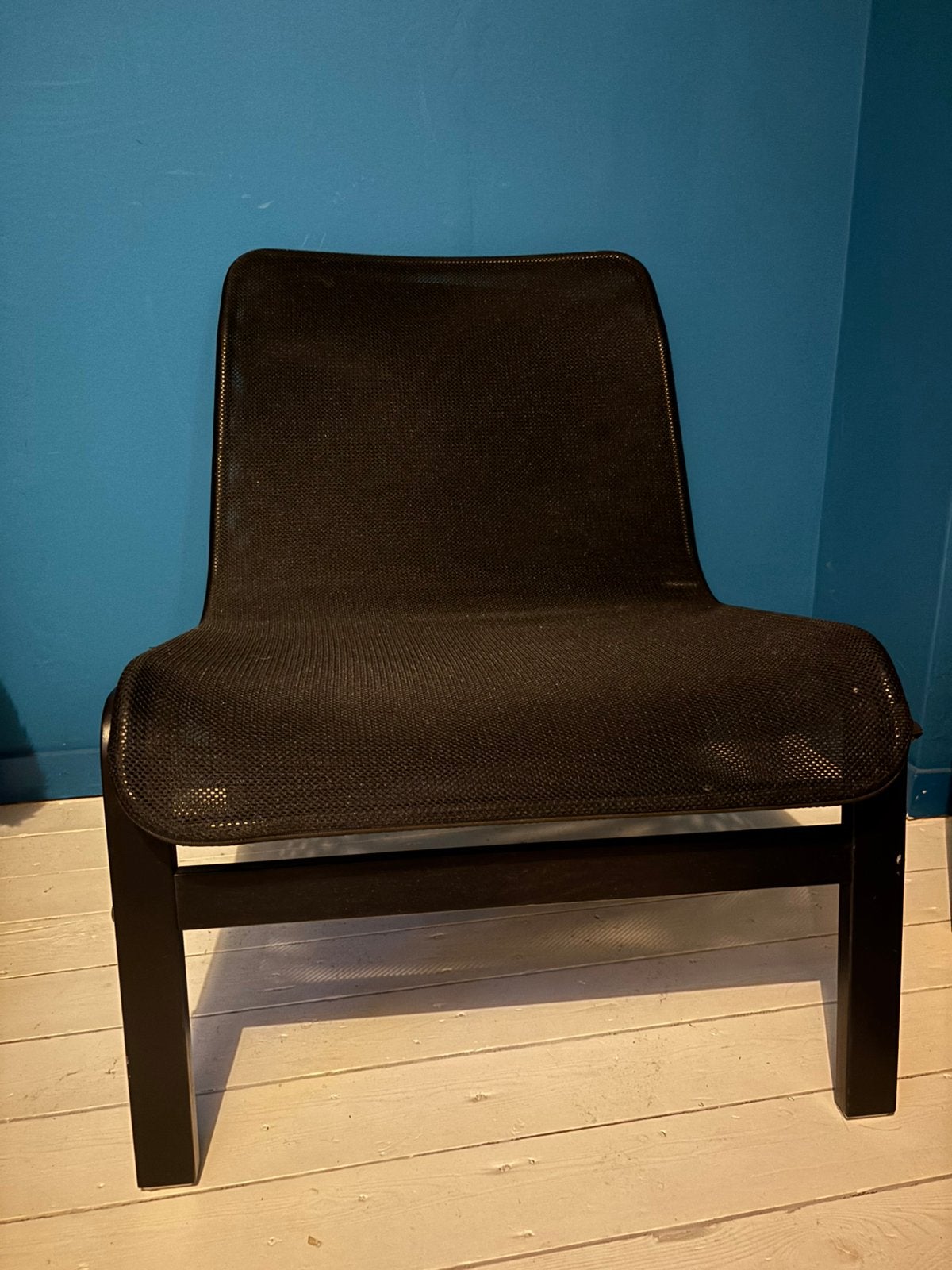Zwarte ikea Nolmyra fauteuil, Ophalen, Hout, Gebruikt, 75 tot 100 cm