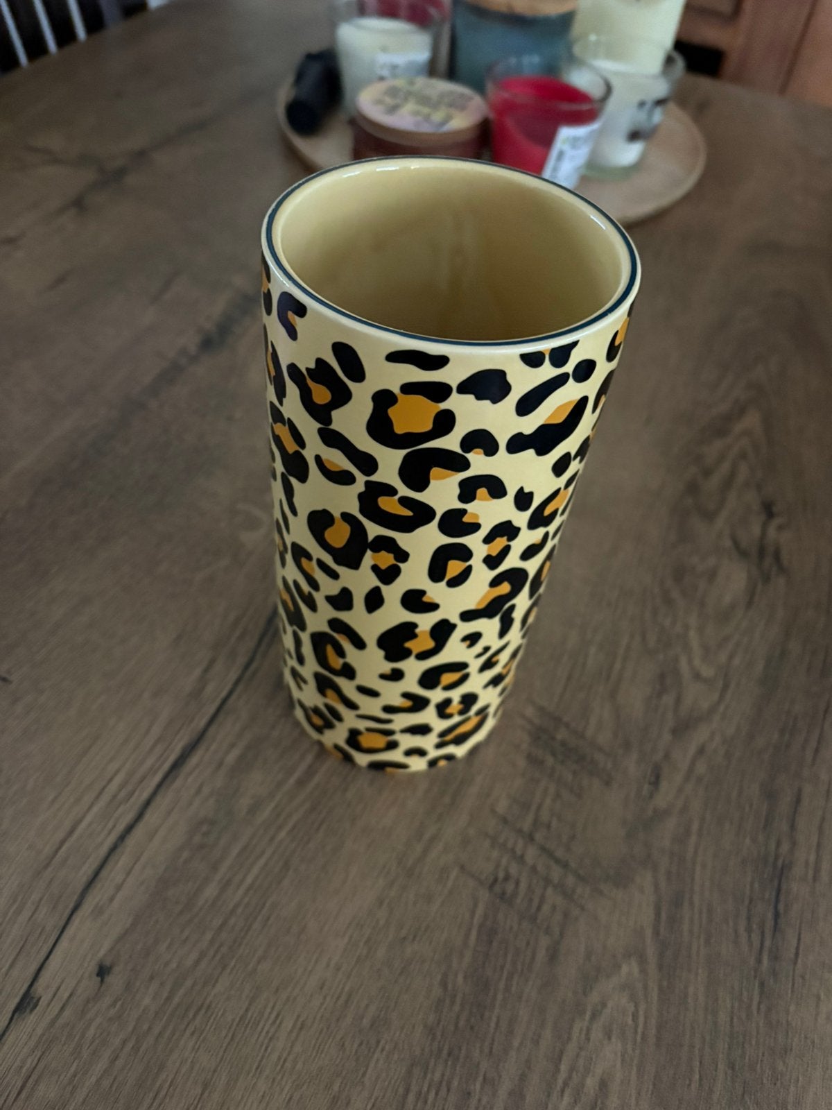 Mooie vaas panterprint hoog 20,50 cm bij 10 cm doorsnee, Ophalen, Zo goed als nieuw, Geel