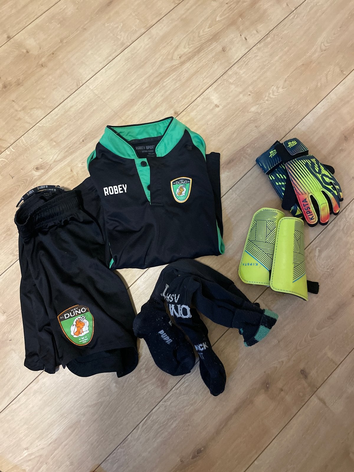 HSV Duno Den Haag Voetbalkleding - Shirtje & Broekje MT 140, Maat XS of kleiner, Ophalen of Verzenden, Gebruikt, Set