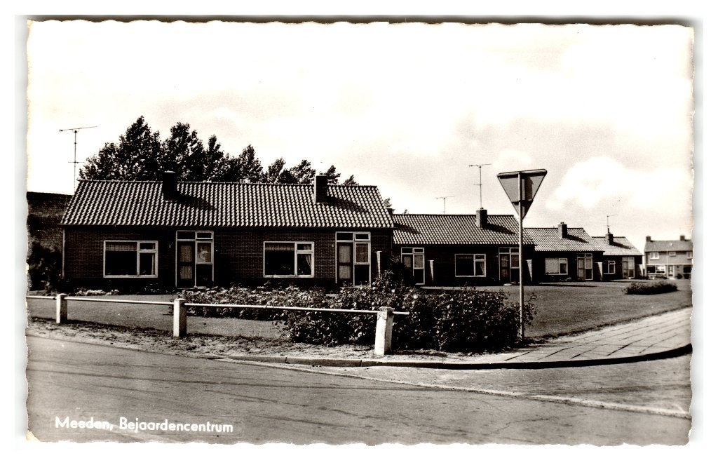 Meeden, Bejaardencentrum, Verzamelen, Ophalen of Verzenden, 1960 tot 1980, Gelopen, Groningen