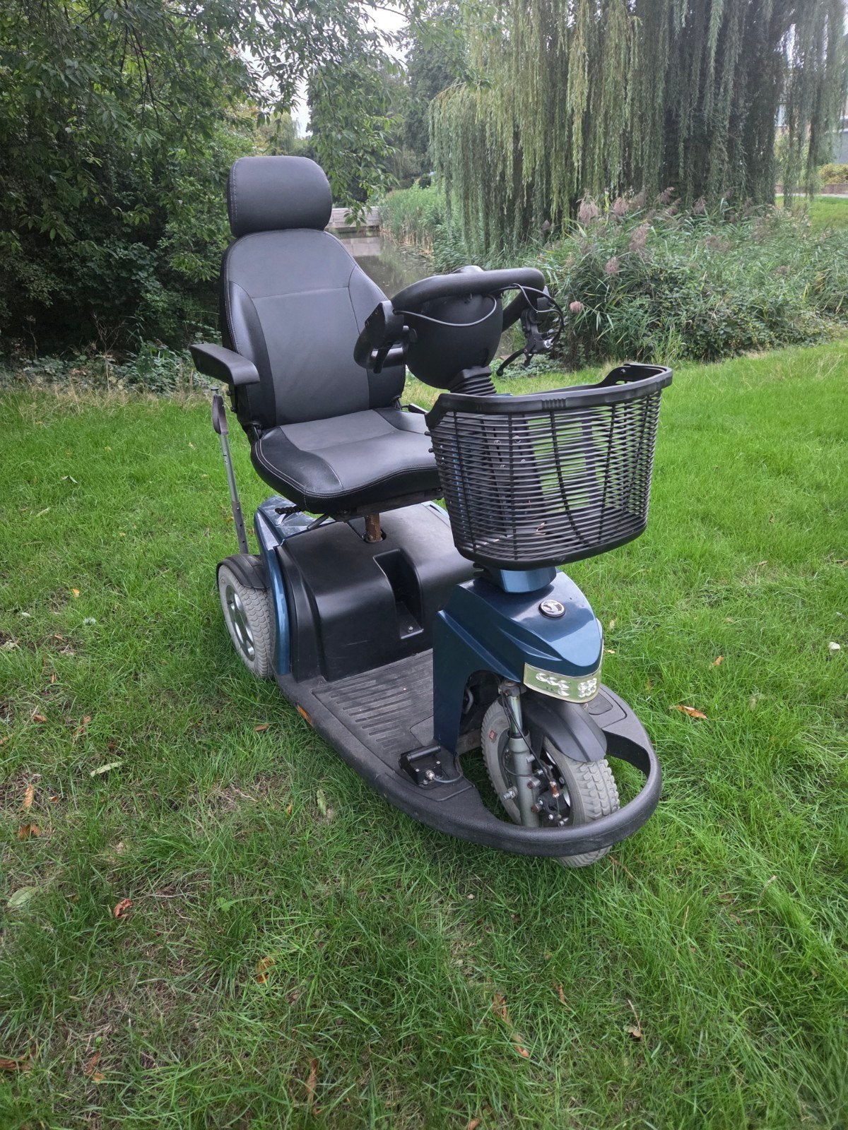 Nette scootmobiel van Sterling type XS plus 2, Gebruikt, Ophalen of Verzenden, Sterling, 16 km/u of meer