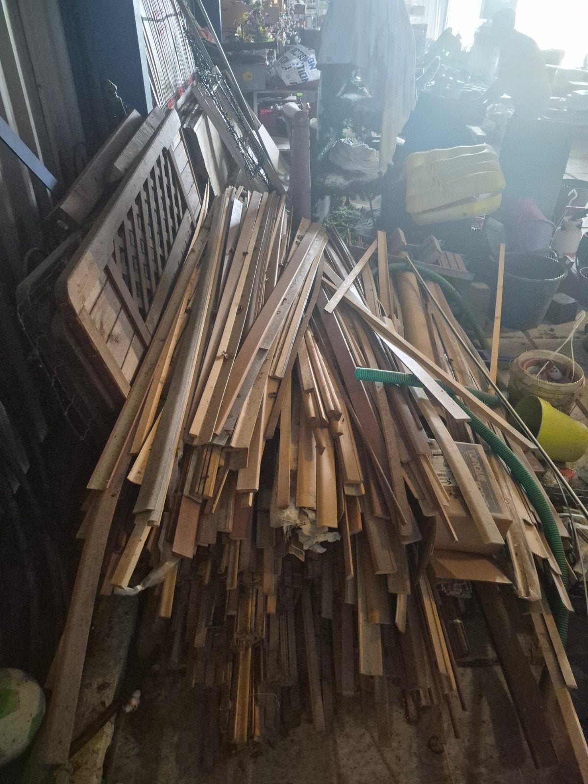 heel veel plinten en latten, Ophalen, Overige materialen, Zo goed als nieuw, 200 tot 250 cm