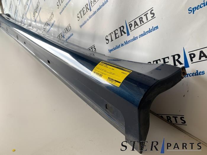 Zijskirt links van een Mercedes B-Klasse (375), Gebruikt, -, Ophalen of Verzenden, -