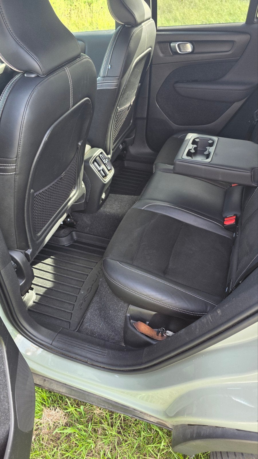 Foto 10 van volvo xc40 R-design P8 Recharge 408 pk