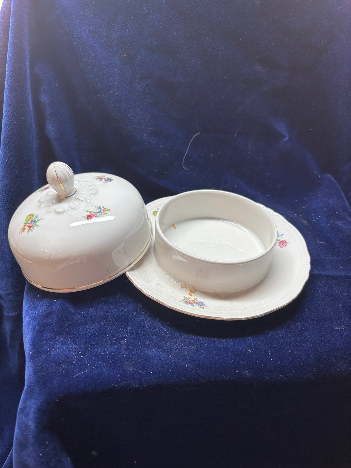 Antieke botervloot met bloemmotief, Antiek en Kunst, Antiek | Servies los, Ophalen of Verzenden
