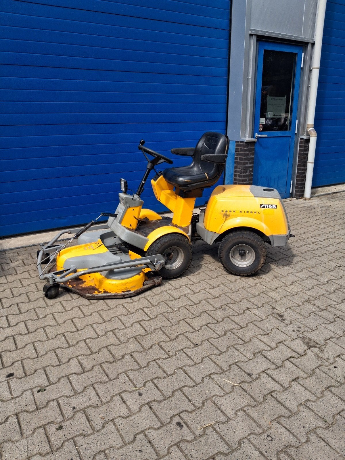 Stiga Park diesel  zitmaaier frontmaaier zo uit werk 1500,-, Ophalen, Gebruikt, Stiga, 90 tot 120 cm