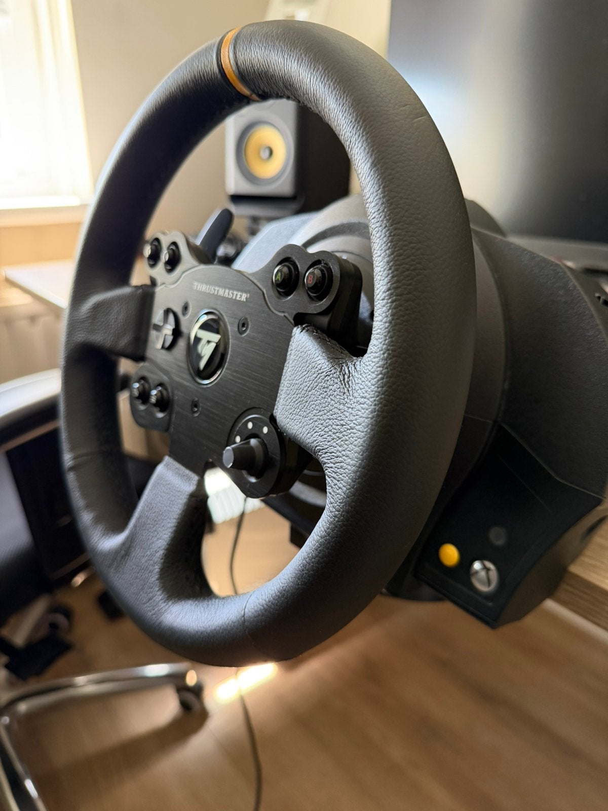 Thrustmaster TX Racing Wheel Leather Edition Xbox/ PC T3PA, Ophalen, Zo goed als nieuw, Stuurtje of Sportattribuut, Xbox Series X