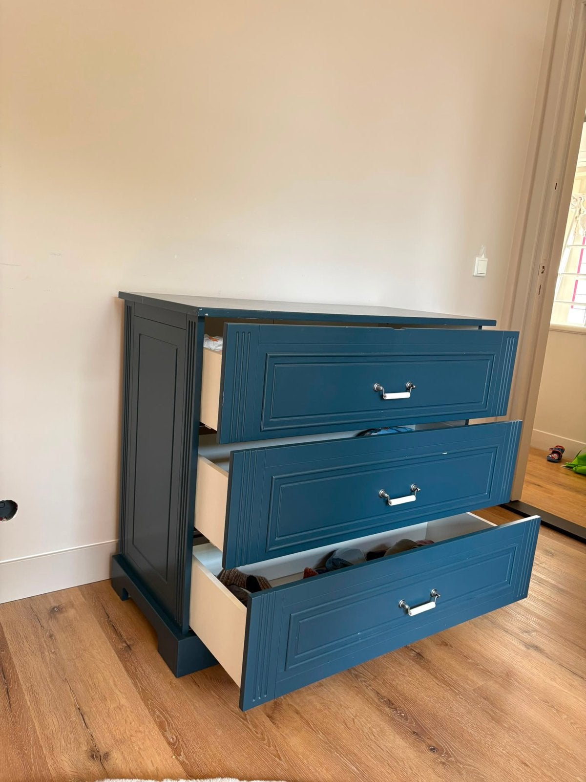 Bell Amy Commode in Farrow & Ball Hague Blue, Kinderen en Baby's, Kinderkamer | Commodes en Kasten, Ophalen, 50 tot 70 cm, Zo goed als nieuw
