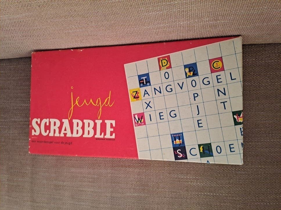 Jeugd scrabble SIO vintage, Hobby en Vrije tijd, Gezelschapsspellen | Bordspellen, Ophalen