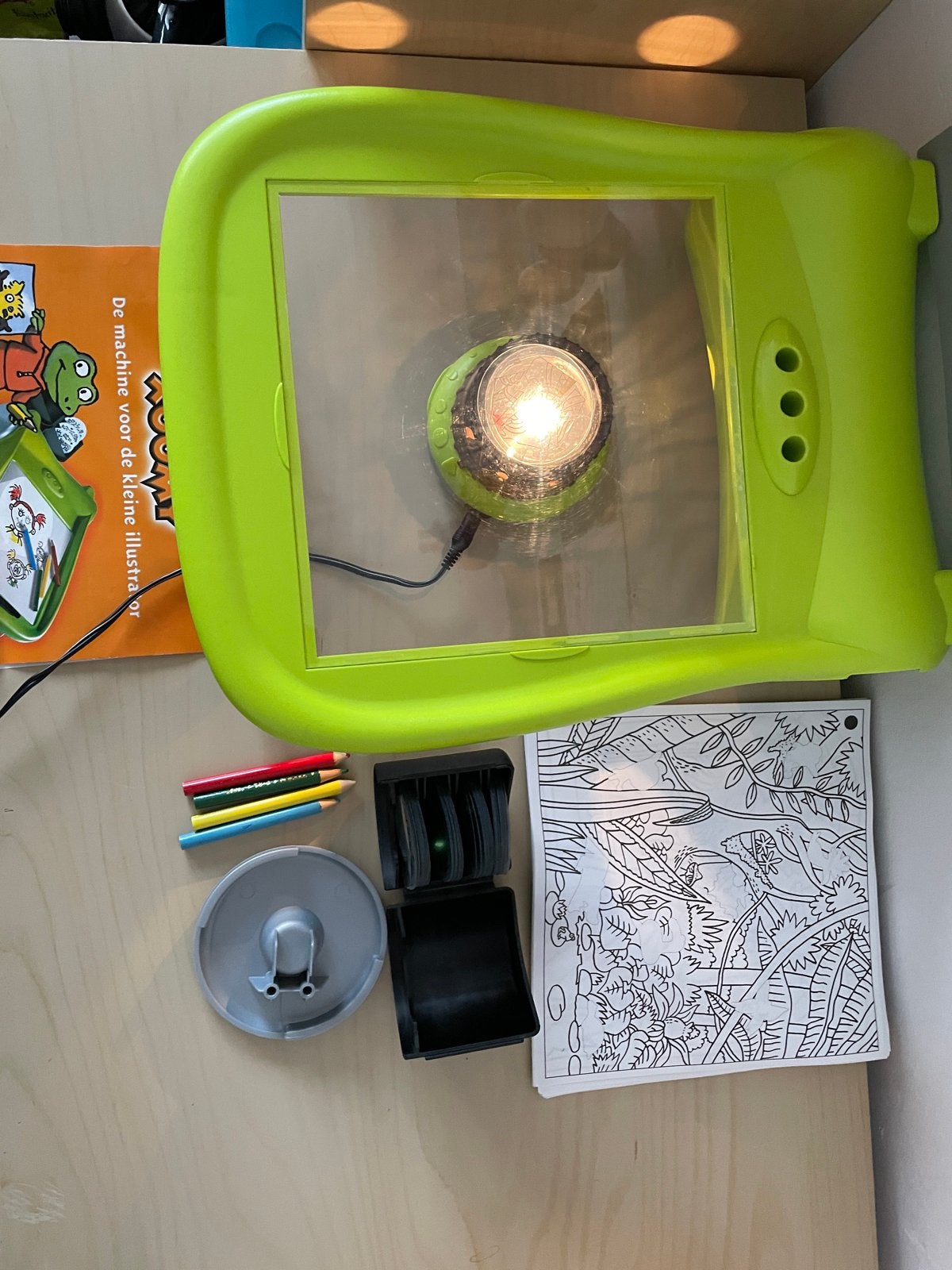 Xoomy Ravensburger tekentafel met projector en accessoires, Ophalen of Verzenden, Gebruikt, Knutselen, Met licht