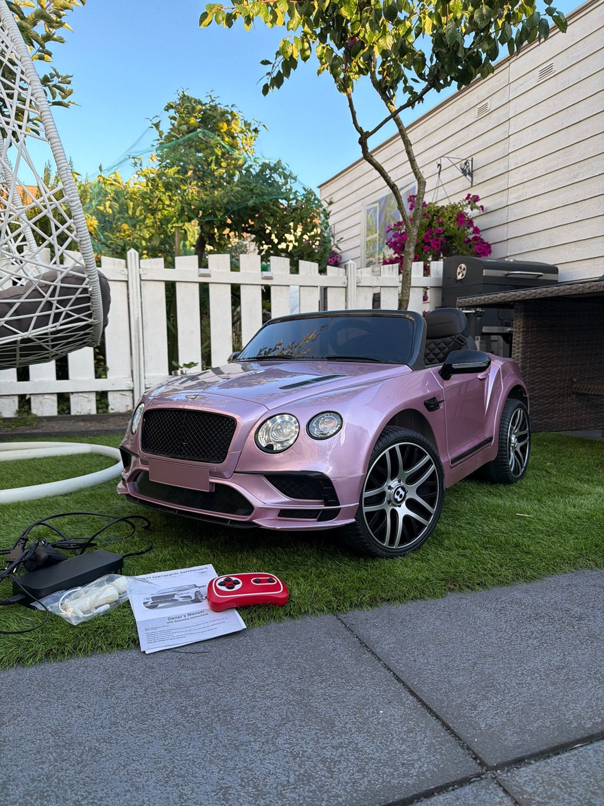 Roze Bentley Supersports kinderauto met afstandsbediening, Ophalen, Zo goed als nieuw