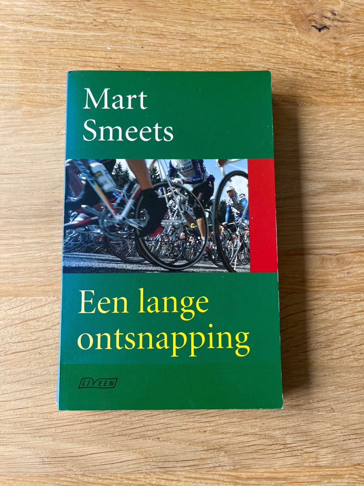 Mart Smeets - Een lange ontsnapping (wielrennen), Ophalen of Verzenden, Zo goed als nieuw, Nederland