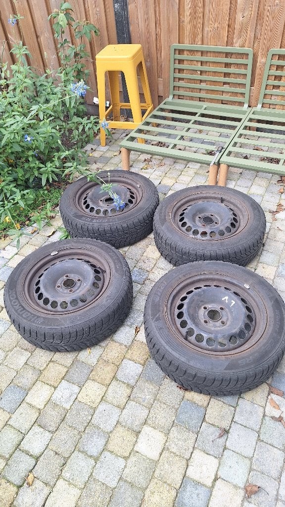 Opel corsa d hankook winterbanden 185/65 R15 op velg, Ophalen, Gebruikt, Opel