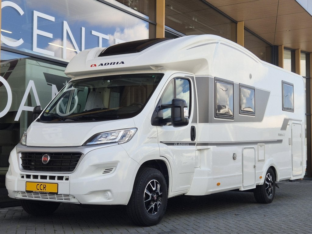 Adria Matrix Plus 670 DL FACE TO FACE ENKELE BEDDEN BOVAG, Fiat, Afzuigkap, Bedrijf, Adria