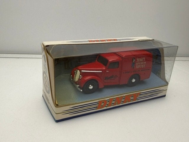 Dinky 1948 Commer 8 CWT Van Sharp's rood 1:43, Hobby en Vrije tijd, Gebruikt, Adres onbekend, Auto, Fabrikant onbekend
