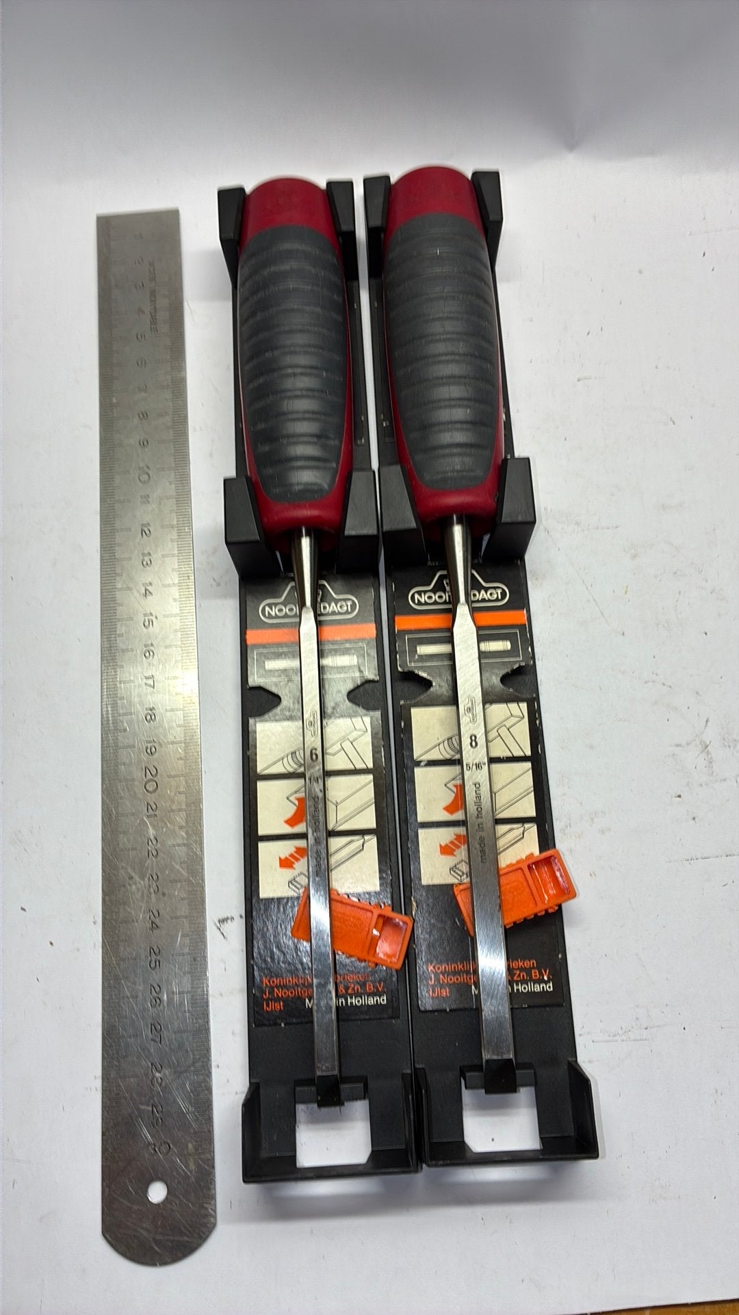 Nieuwe nooitgedagt beitels 6 + 8mm, Antiek en Kunst, Antiek | Gereedschap en Instrumenten, Ophalen of Verzenden