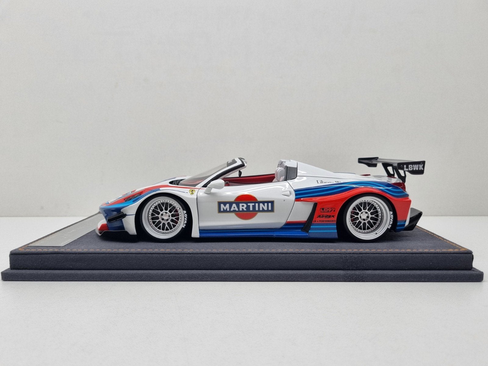 Ares Ferrari 458 Liberty Walk GT Martini Nr. 20/20 1:18 Nieu, Ophalen of Verzenden, Nieuw, Auto