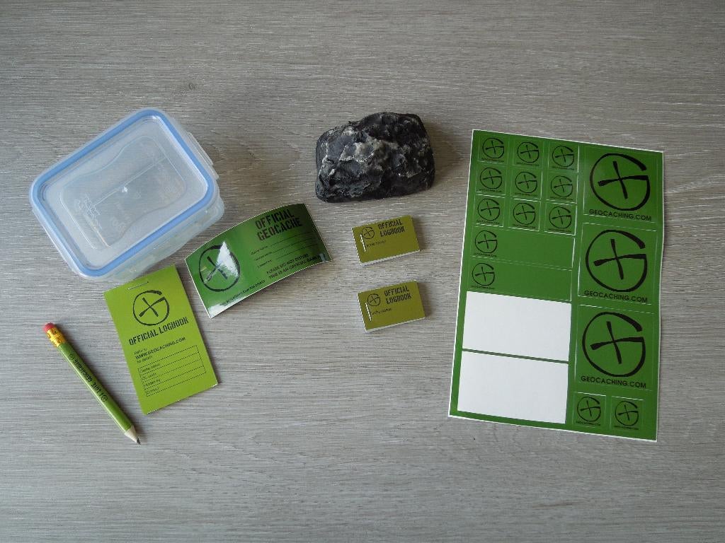Nieuw Geocaching 2 start sets Lock en Lock Geocache, Ophalen of Verzenden, Nieuw