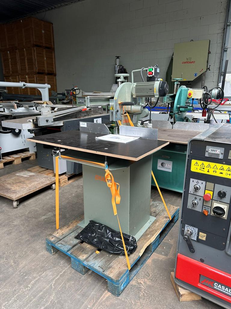 Afkortzagen Graulle type 170 N en 200 N., Doe-het-zelf en Verbouw, Gereedschap | Zaagmachines, Ophalen of Verzenden, 1200 watt of meer