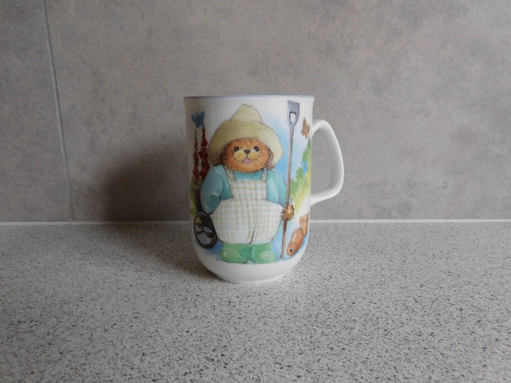 Mok Fine Bone China Teddy Bear Rose of England, Huis en Inrichting, Ophalen of Verzenden, Zo goed als nieuw, Overige stijlen, Kop(pen) en/of Schotel(s)