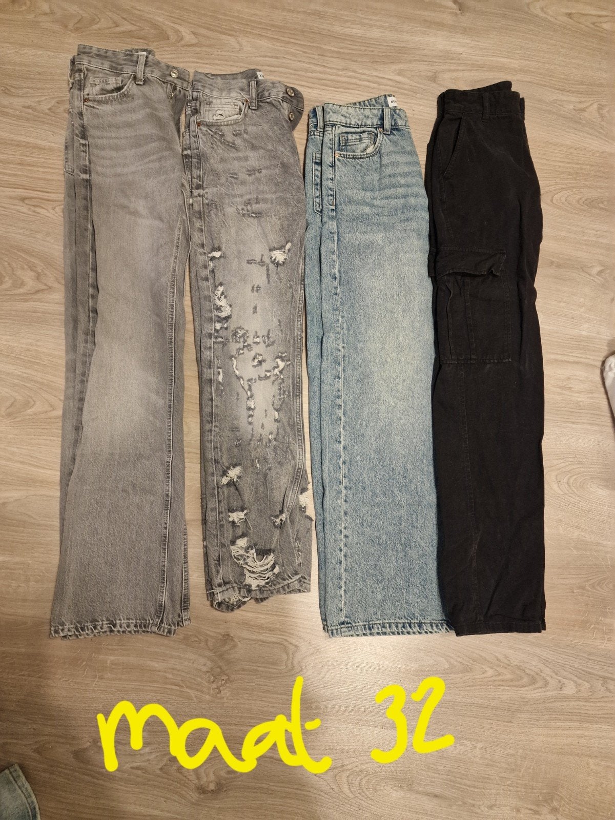 3 x jeans 1 x cargo broek maat 32, Ophalen of Verzenden, Zo goed als nieuw, Maat 34 (XS) of kleiner