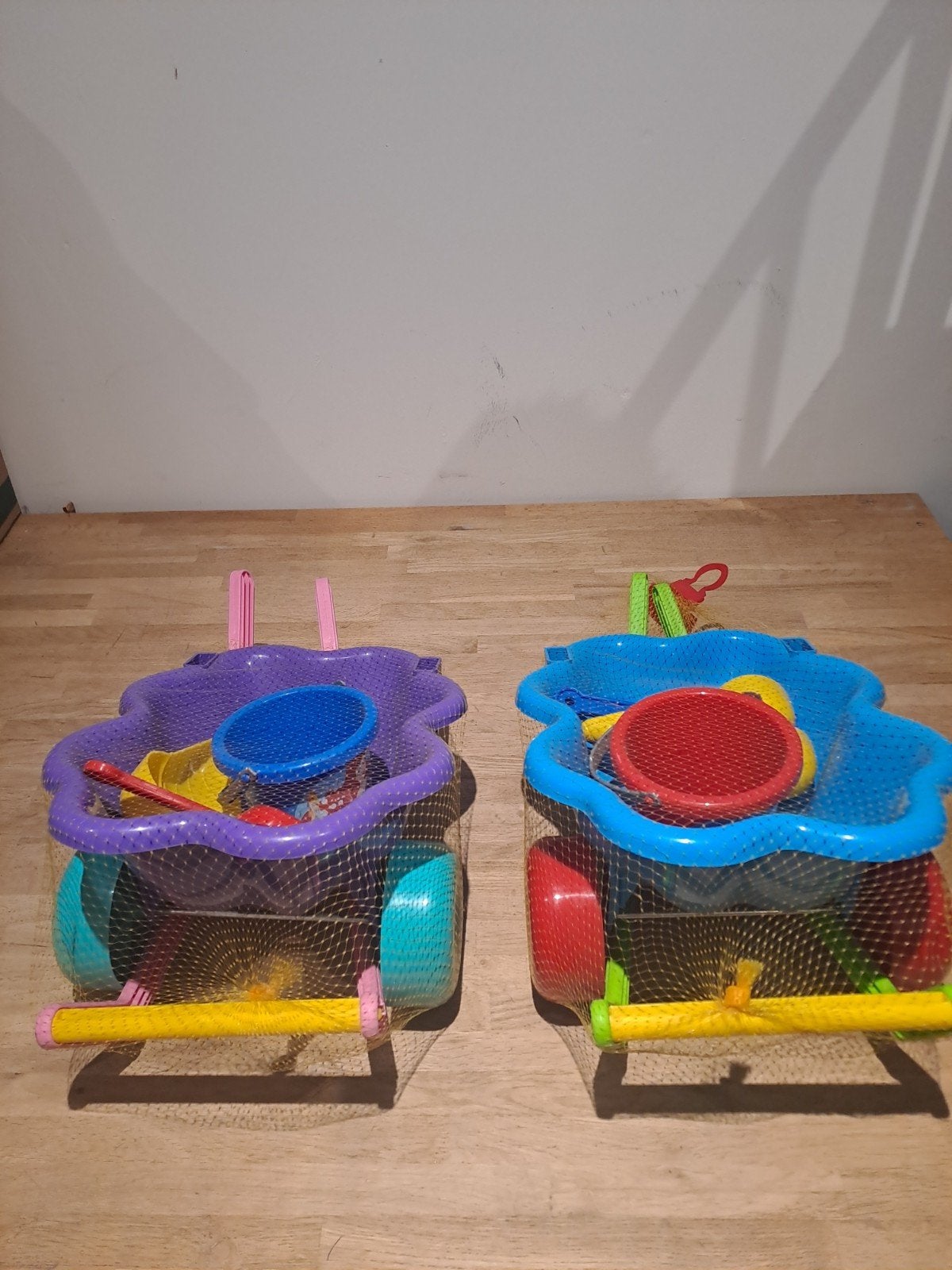 2 Kinderkruiwagens met zandspeelgoed - Nieuw!, Duwvoertuig, Onbekend, Nieuw, Ophalen of Verzenden