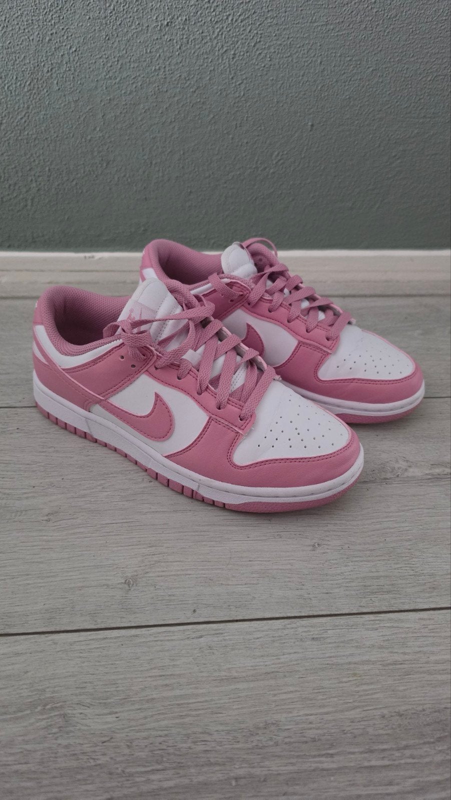 ZGAN roze Nike Dunk Low damessneakers maat 38,5, Ophalen of Verzenden, Zo goed als nieuw, Roze, Sneakers of Gympen