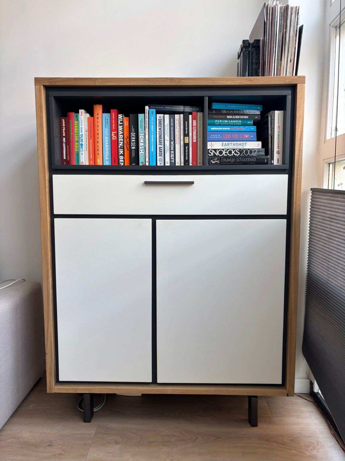 Moderne design opbergkast eiken/wit van: Xooon, Ophalen, 50 tot 100 cm, Zo goed als nieuw, Minder dan 100 cm