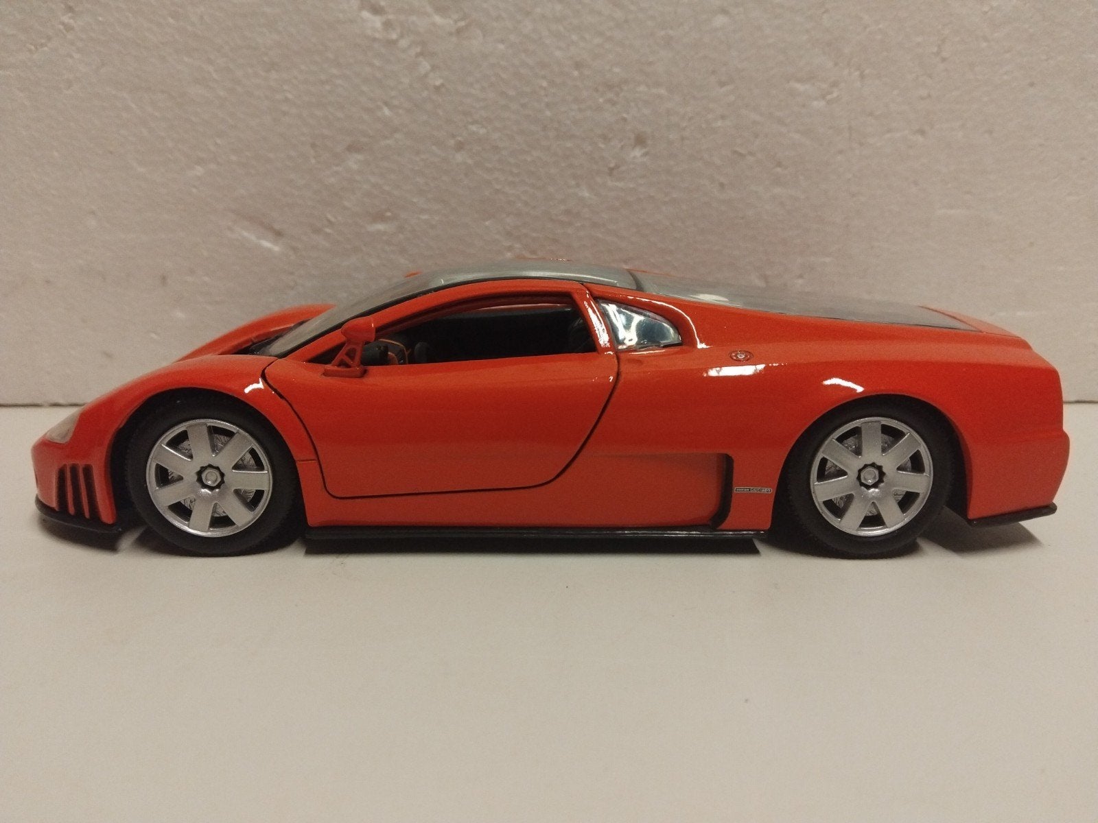 Motormax 1:24 Volkswagen Nardo W12 orange, Ophalen of Verzenden, Zo goed als nieuw, Auto, Motormax
