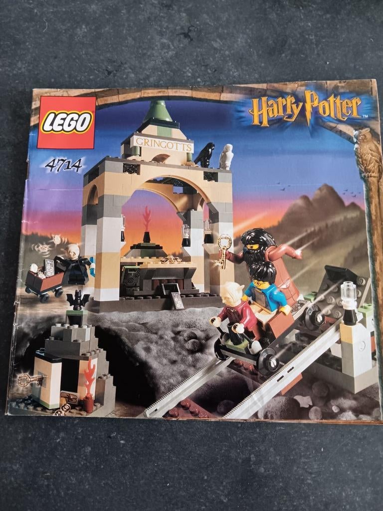 Lego Harry Potter Gringotts Goudgrijp bank 4714, Kinderen en Baby's, Speelgoed | Duplo en Lego, Ophalen of Verzenden, Zo goed als nieuw