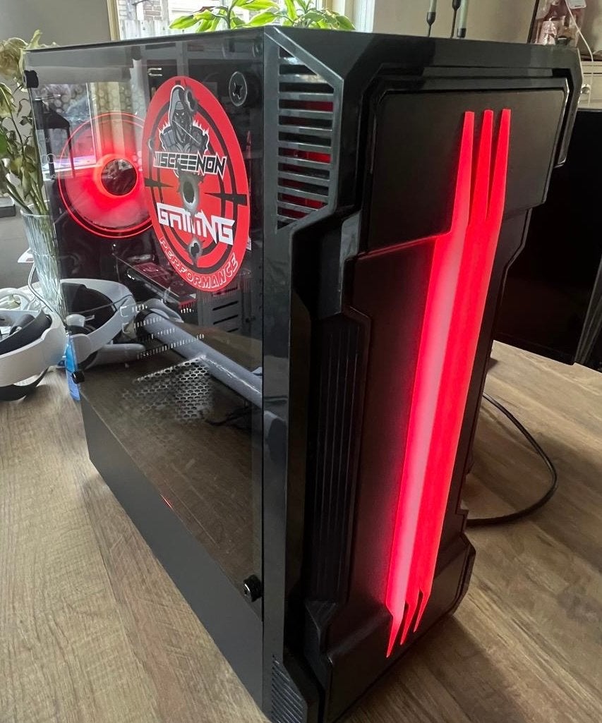 Gaming PC Ryzen 5 met accessoires en monitor, Ophalen, Zo goed als nieuw, Gaming, SSD